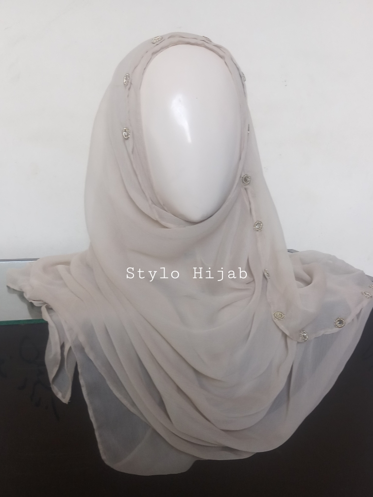 Mirrored Pinless Hijab - Image 3