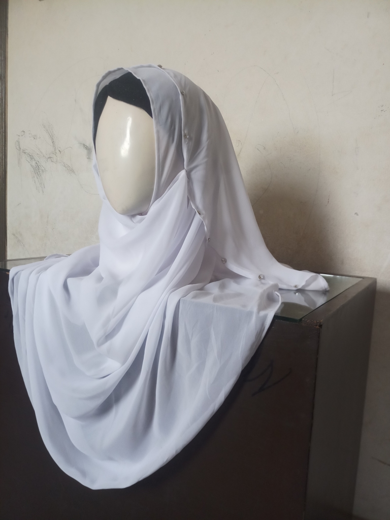 White Diamondize Double Loop Hijab - Image 2